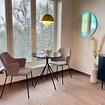 Elegance Apartment - City Centre Free Parking